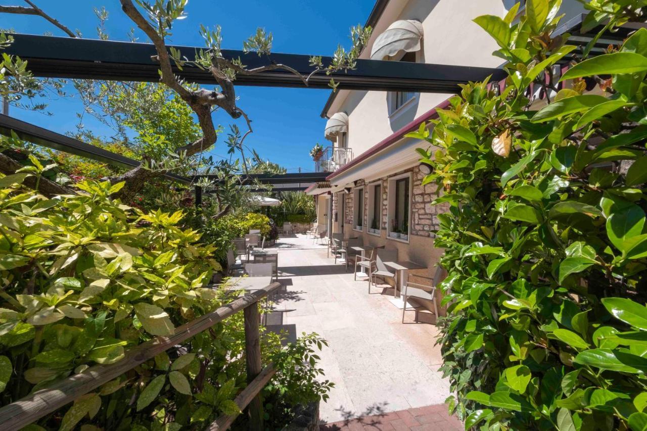 Hotel Al Sole Bardolino Exterior foto